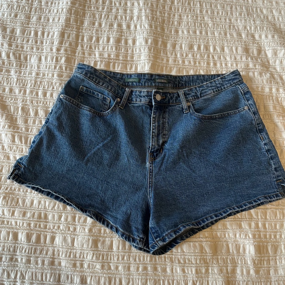 Women's Blue Denim Shorts - women’s size 17